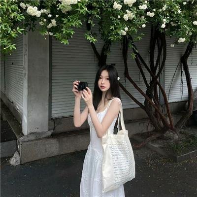 村支书金岚岚